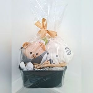 Baby shower gift basket